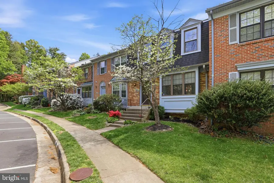 3964 Burning Bush Ct, Fairfax, VA 22033 - #2