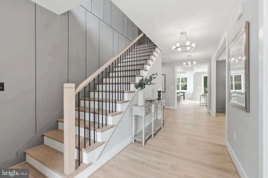 6645 Hallwood Ave, Falls Church, VA 22046 - #2