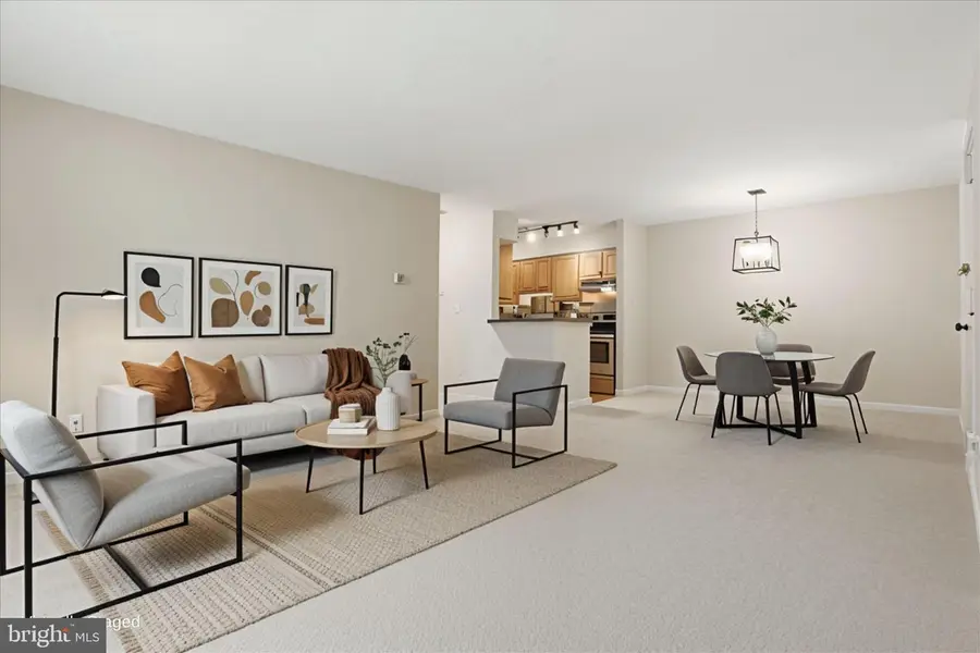 8110 Colony Point Rd #h, Springfield, VA 22152 - #2