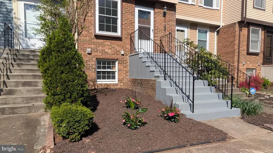 6844 Heatherway Ct, Alexandria, VA 22315 - #2