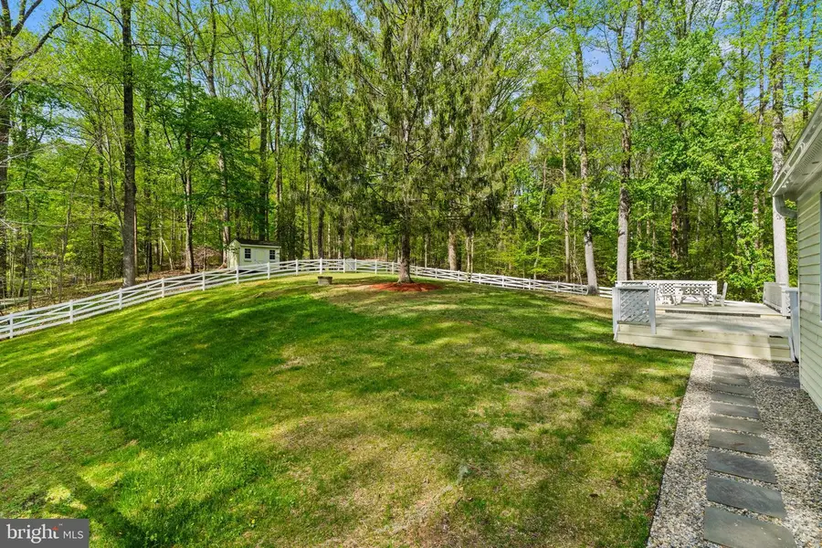 9201 Potomac Woods Ln, Great Falls, VA 22066 - #3