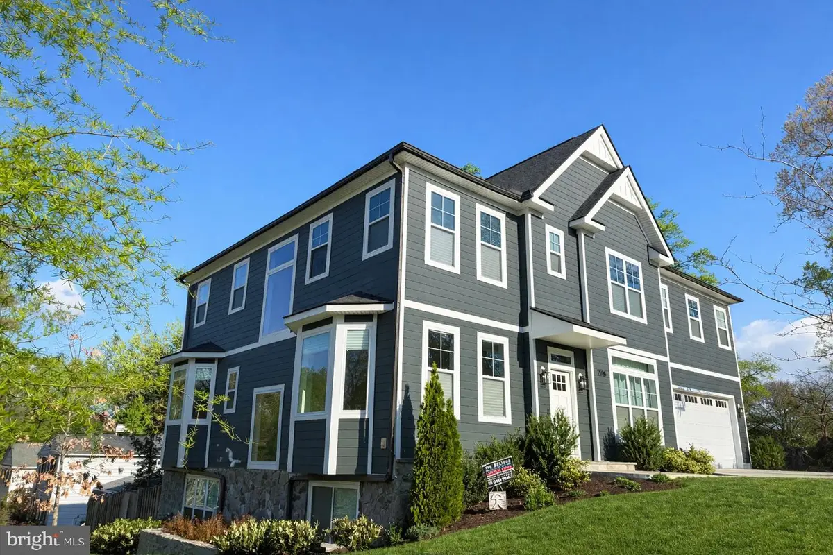 2016 Freedom Ln, Falls Church, VA 22043 - #1