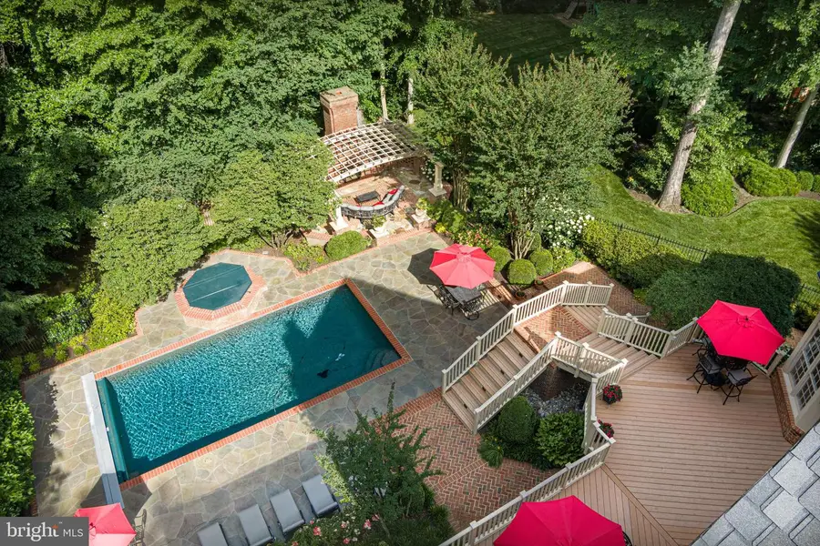 8600 Cathedral Forest Dr, Fairfax Station, VA 22039 - #2