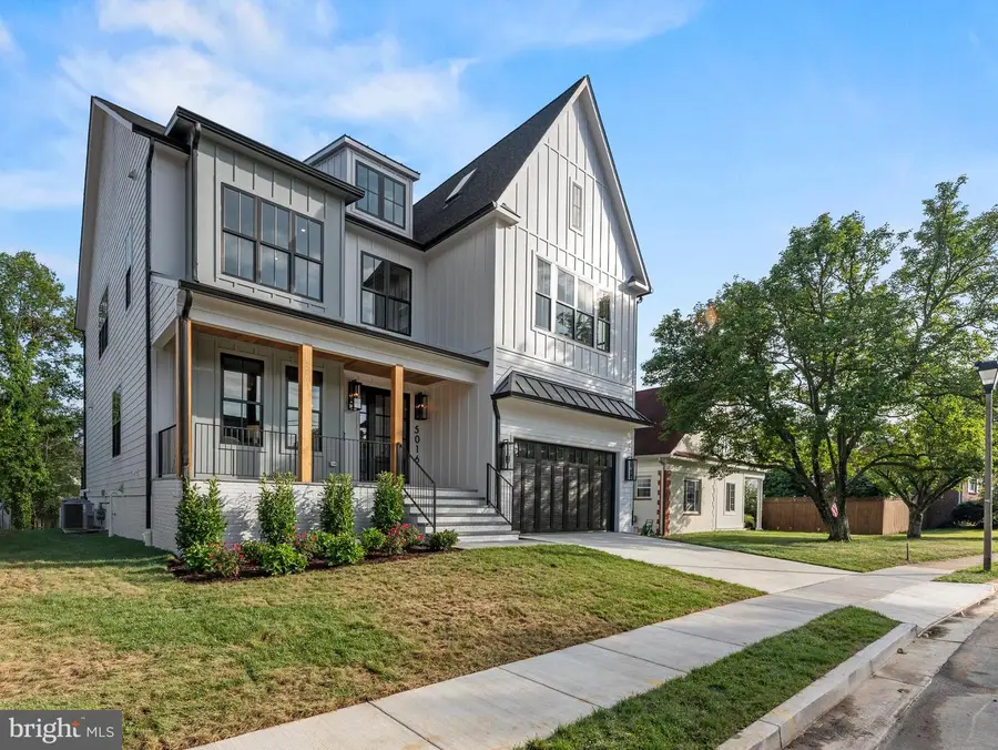 906 Hillcrest Dr Sw, Vienna, VA 22180 - #3