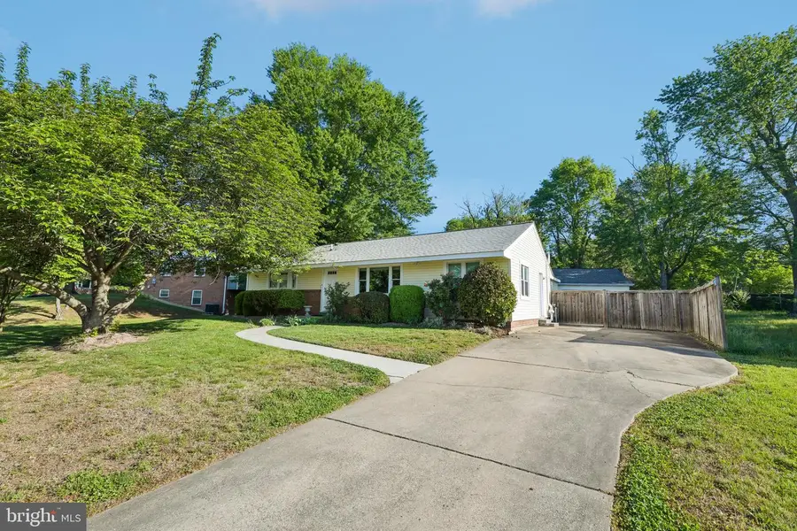 3304 Piper Ln, Alexandria, VA 22306 - #3