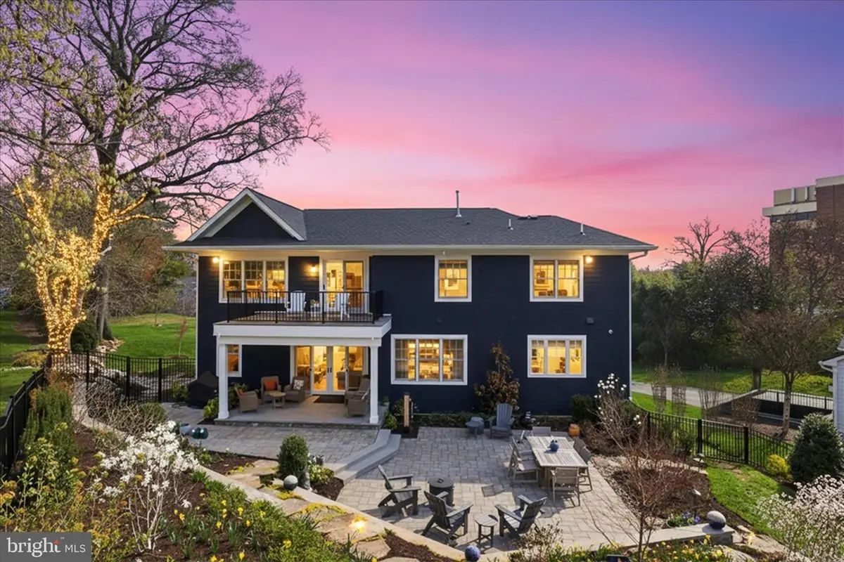 303 Salsbury Ln Nw, Vienna, VA 22180 - #1