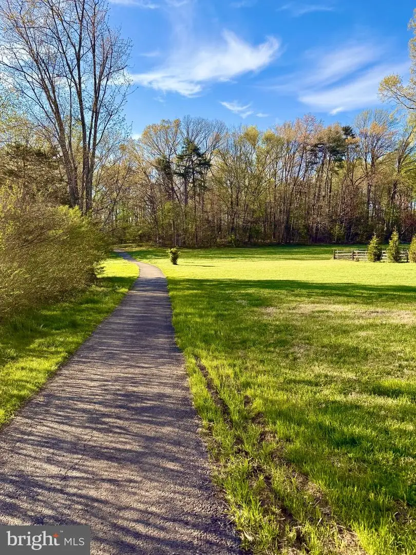 12617 Glenbrooke Woods Dr, Herndon, VA 20171 - #3