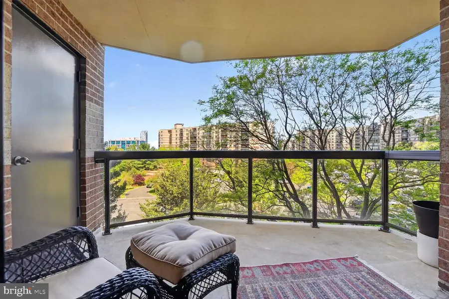 8340 Greensboro Dr #425, McLean, VA 22102 - #2