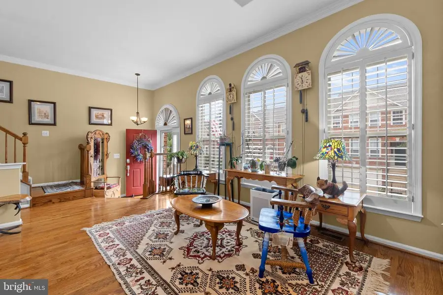 5259 Cozy Glen Ln, Alexandria, VA 22312 - #2