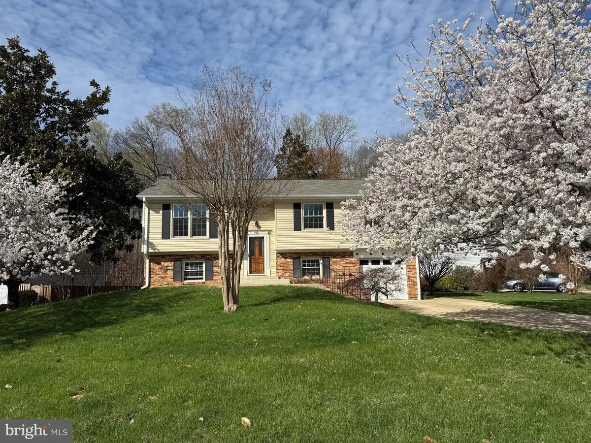 4501 Lantern Pl, Alexandria, VA 22306 - #1