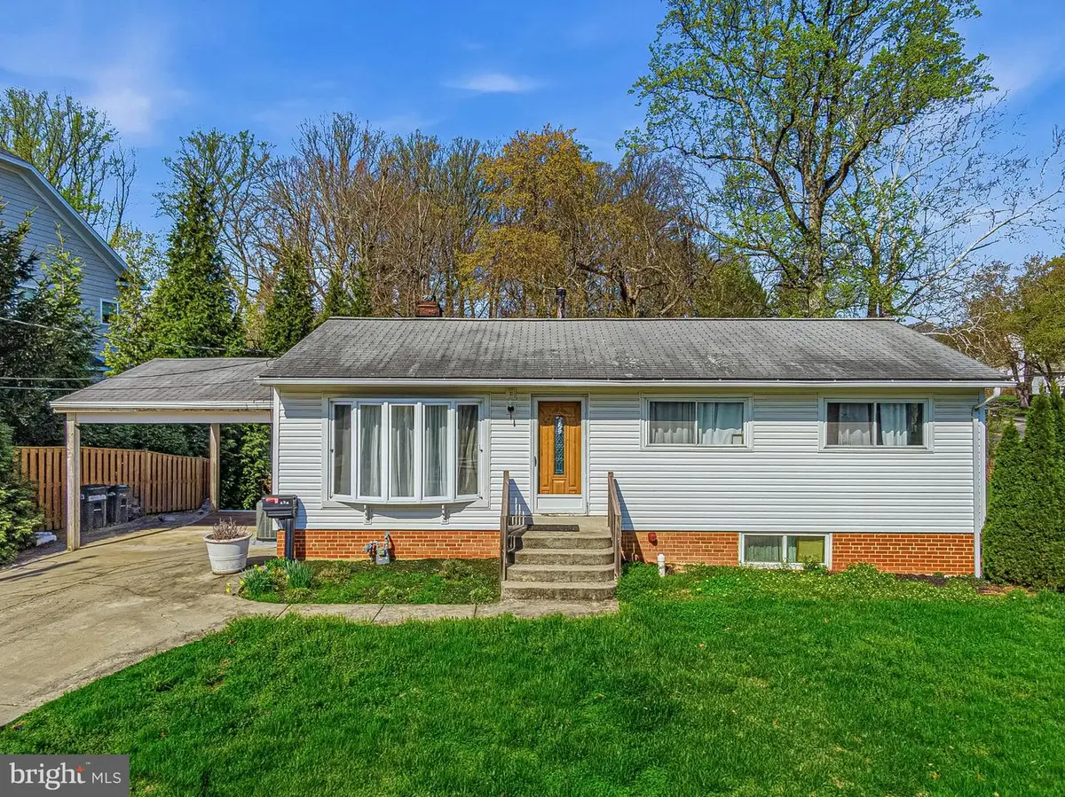 301 Patrick St Sw, Vienna, VA 22180 - #1