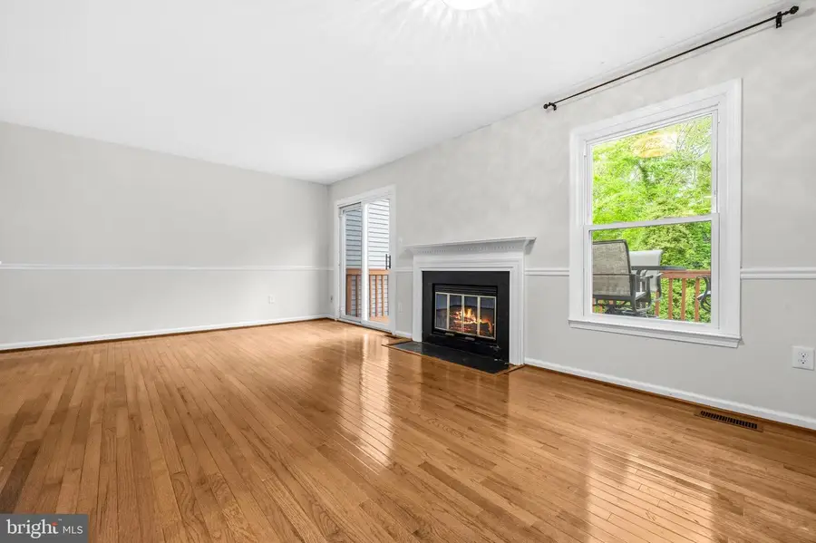 6279 Kerrydale Dr, Springfield, VA 22152 - #3