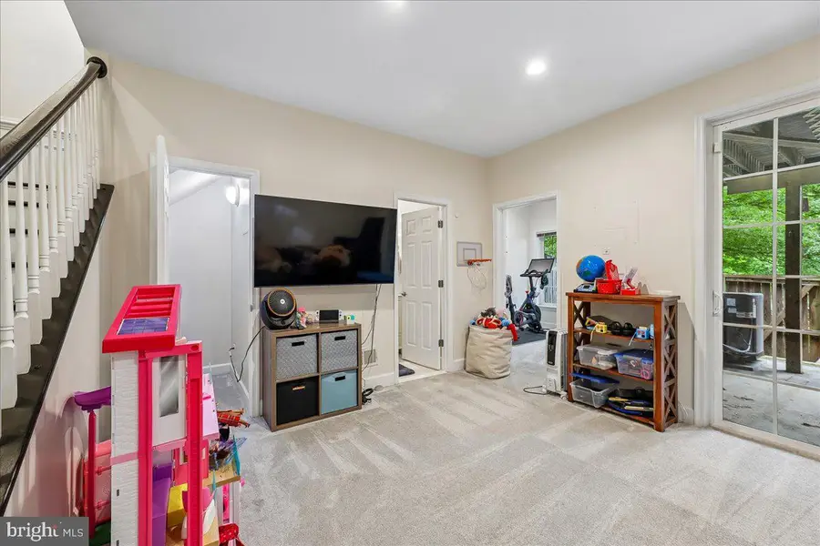 9276 Laurel Ridge Crossing Rd, Lorton, VA 22079 - #3