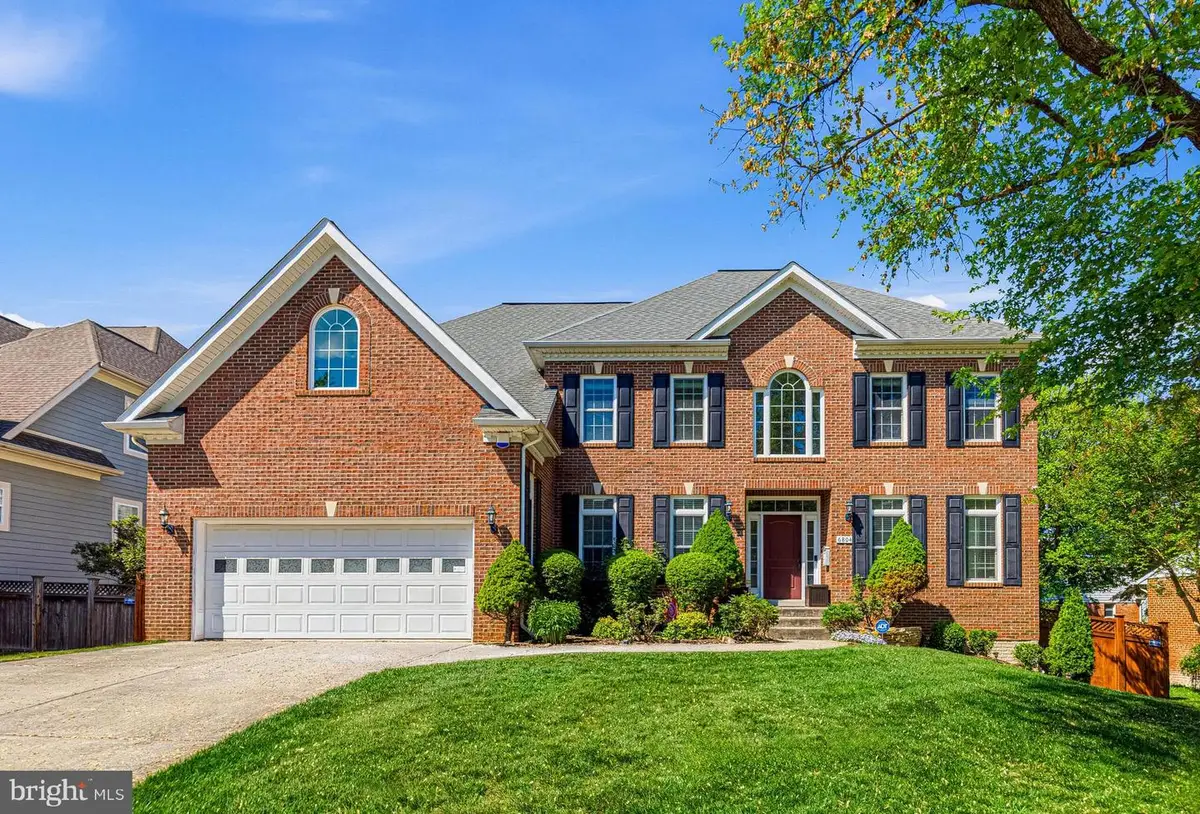6804 Dean Dr, McLean, VA 22101 - #1