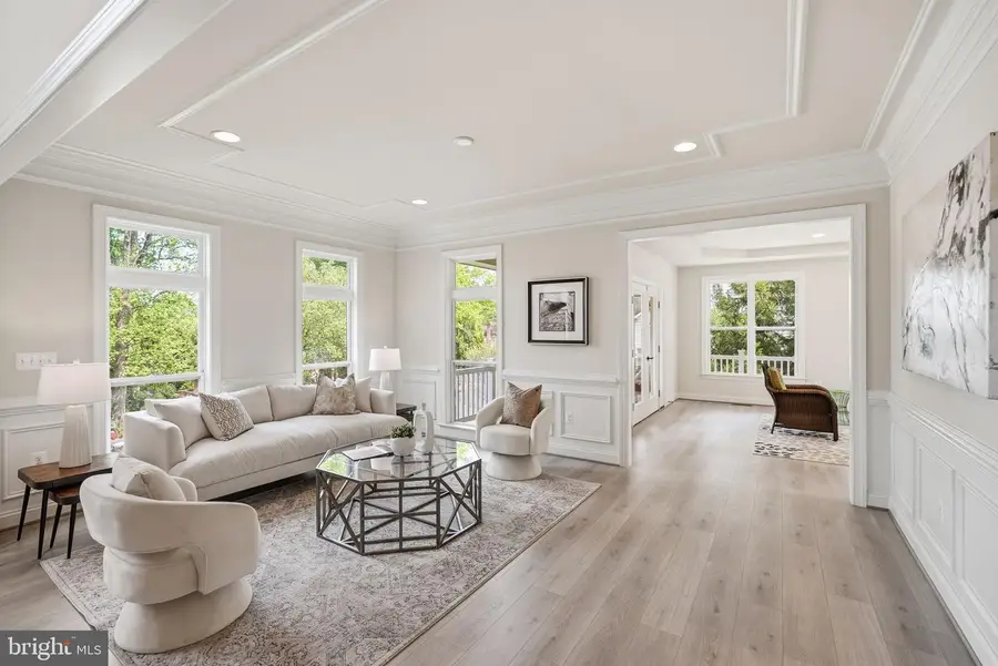 7821 Old Falls Rd, McLean, VA 22102 - #3