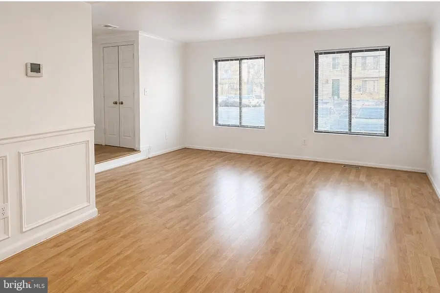 2112 Berger Pl, Herndon, VA 20170 - #2