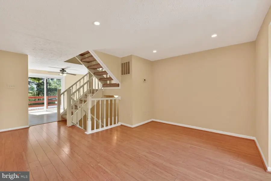 1754 Sundance Dr, Reston, VA 20194 - #3