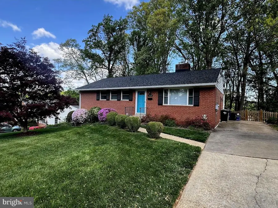 7608 Hamlet St, Springfield, VA 22151 - #2