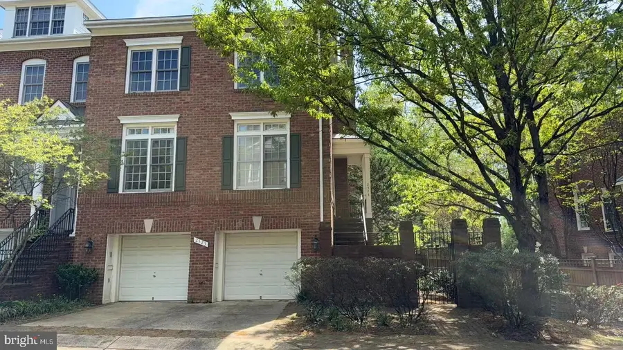2323 Sawtooth Oak Ct, Vienna, VA 22182 - #2