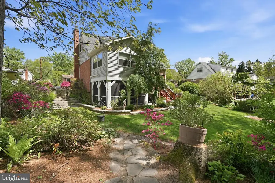 7006 Barnack Dr, Springfield, VA 22152 - #2