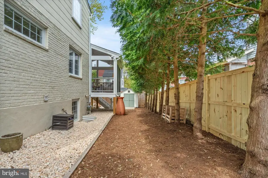 2206 Rollins Dr, Alexandria, VA 22307 - #3