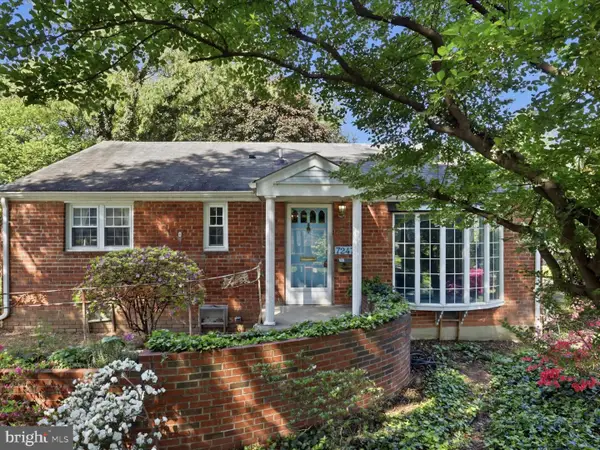 7247 Deborah Dr, FALLS CHURCH, VA 22046