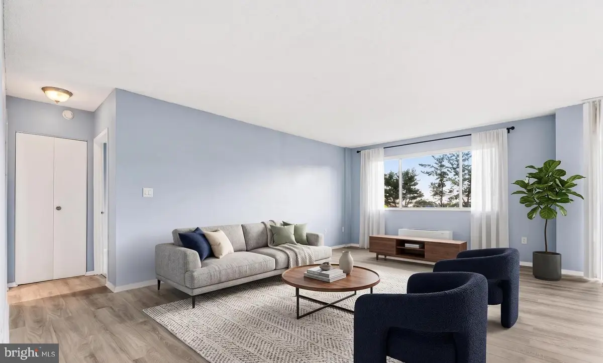 2059 Huntington Ave #311, Alexandria, VA 22303 - #1