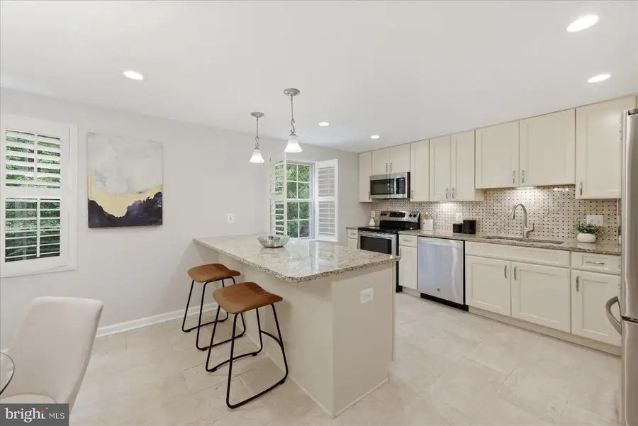 9425 Candleberry Ct, Burke, VA 22015 - #2