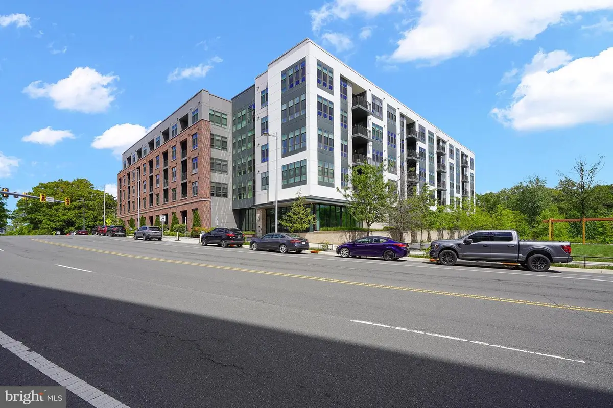 1761 Old Meadow Rd #221, McLean, VA 22102 - #1