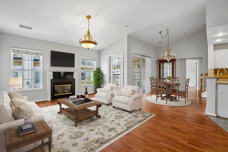 11506 Sperrin Cir #405, Fairfax, VA 22030 - #2