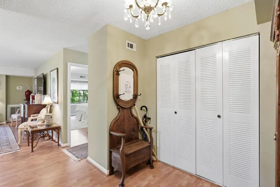 3800 Powell Ln #520, Falls Church, VA 22041 - #2