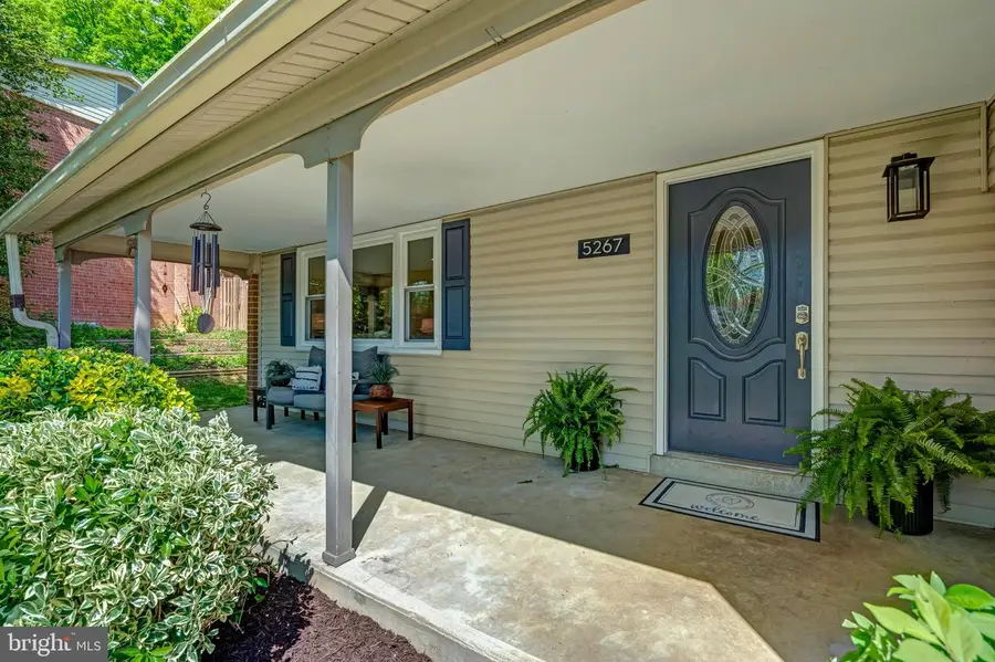 5267 Pumphrey Dr, Fairfax, VA 22032 - #3