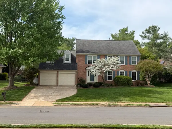 5245 Glen Meadow Rd, CENTREVILLE, VA 20120