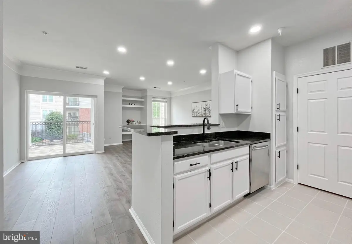 1600 Spring Gate Dr #2211, McLean, VA 22102 - #1