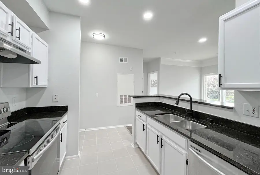 1600 Spring Gate Dr #2211, McLean, VA 22102 - #3