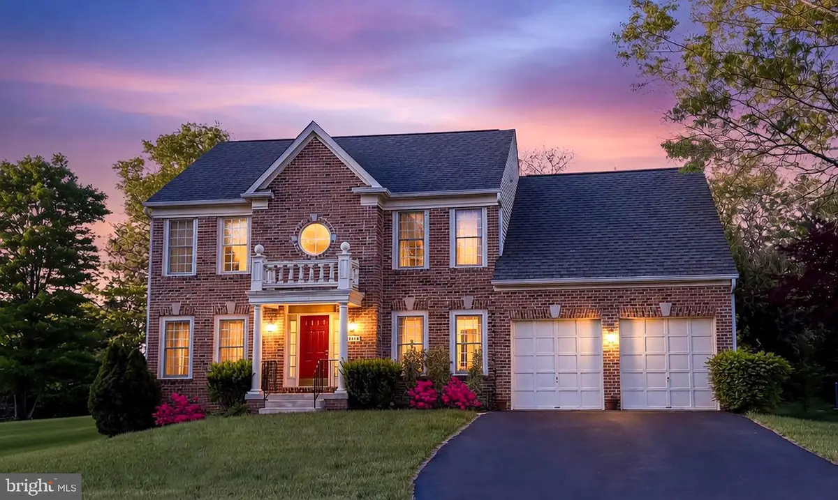 13619 Weinstein Ct, Centreville, VA 20120 - #1