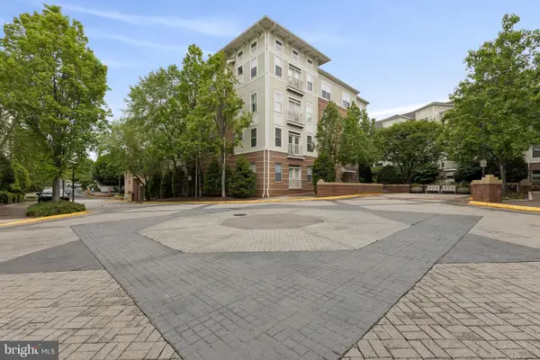 9480 Virginia Center Blvd #211, VIENNA, VA 22181