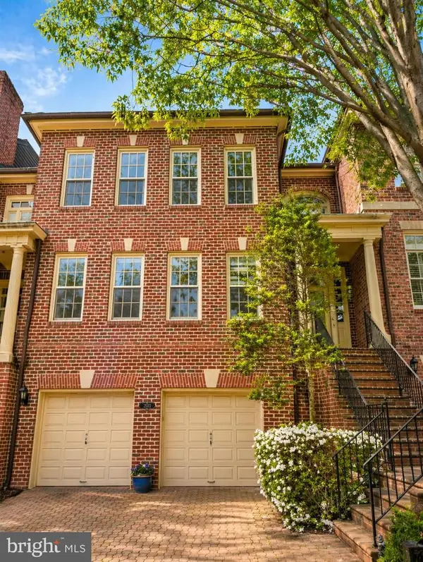 2029 Mayfair Mclean Ct, FALLS CHURCH, VA 22043