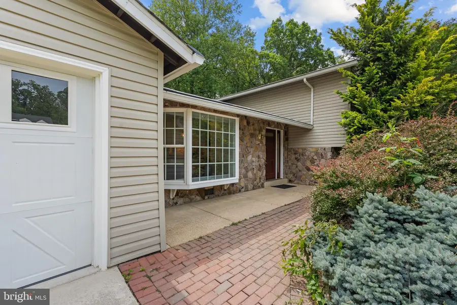 5015 Gadsen Dr, Fairfax, VA 22032 - #3