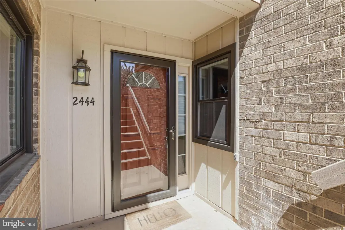 2444 Glengyle Dr #242, Vienna, VA 22181 - #1