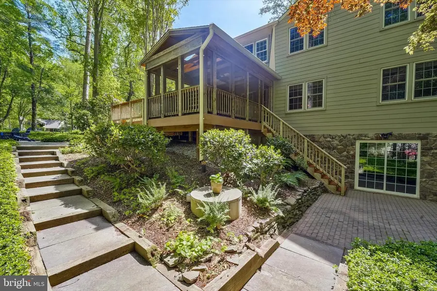 5932 Innisvale Dr, Fairfax Station, VA 22039 - #2