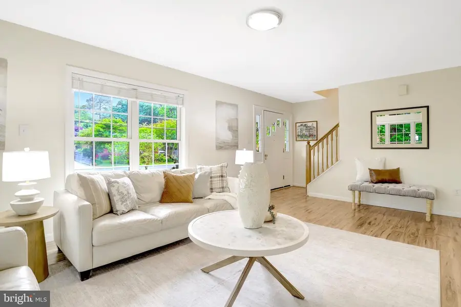 6703 Oak Dr, Alexandria, VA 22306 - #3