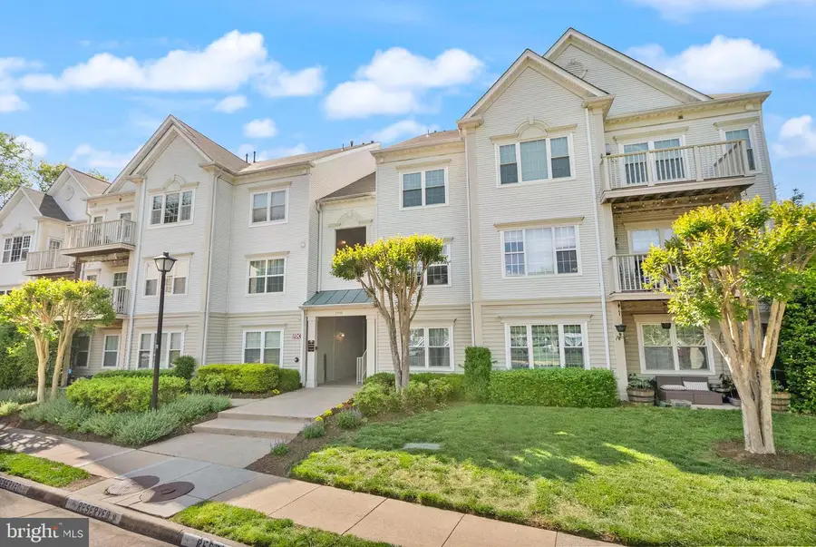 12501 Hayes Ct #202, Fairfax, VA 22033 - #2