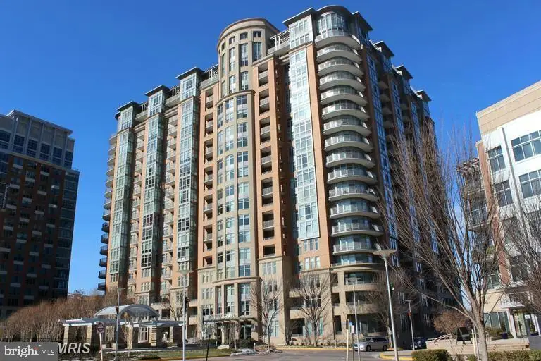 8220 Crestwood Heights Dr #1417, McLean, VA 22102 - #1