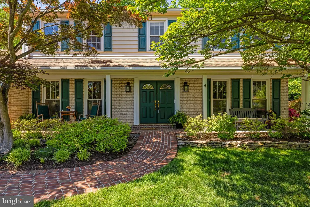 9716 Bunchberry Pl, Vienna, VA 22181 - #1