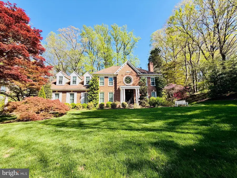 3611 Woodhill Pl, Fairfax, VA 22031 - #3