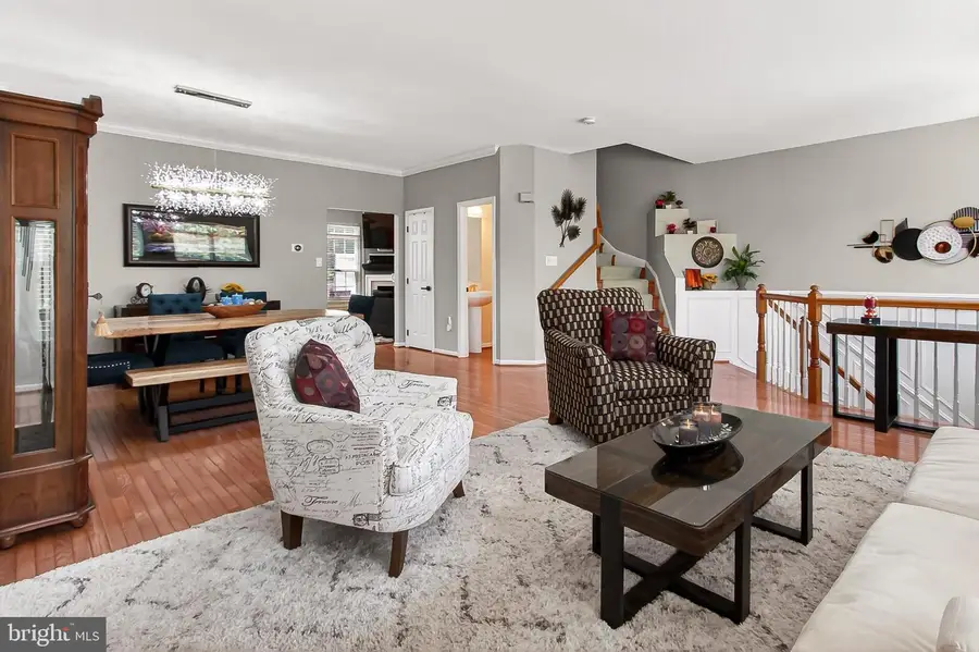 7304 Hampton Manor Pl, Springfield, VA 22150 - #3