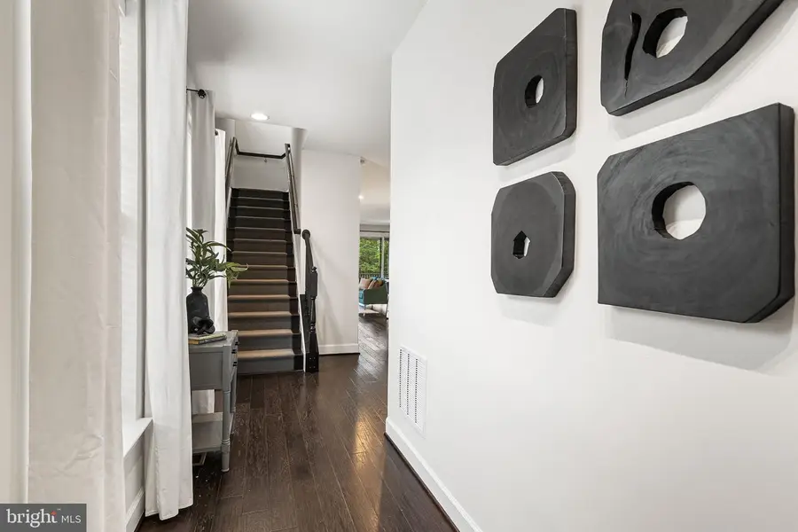 6409 Beatles Ln #8, Alexandria, VA 22310 - #2