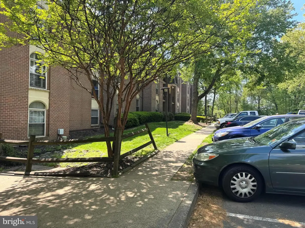 3312 Woodburn Village Dr #31, Annandale, VA 22003 - #1