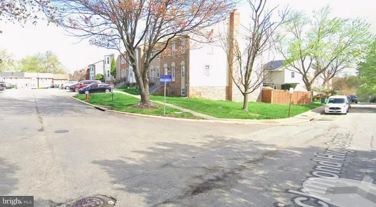 9525 Greencastle Ln, Lorton, VA 22079 - #1